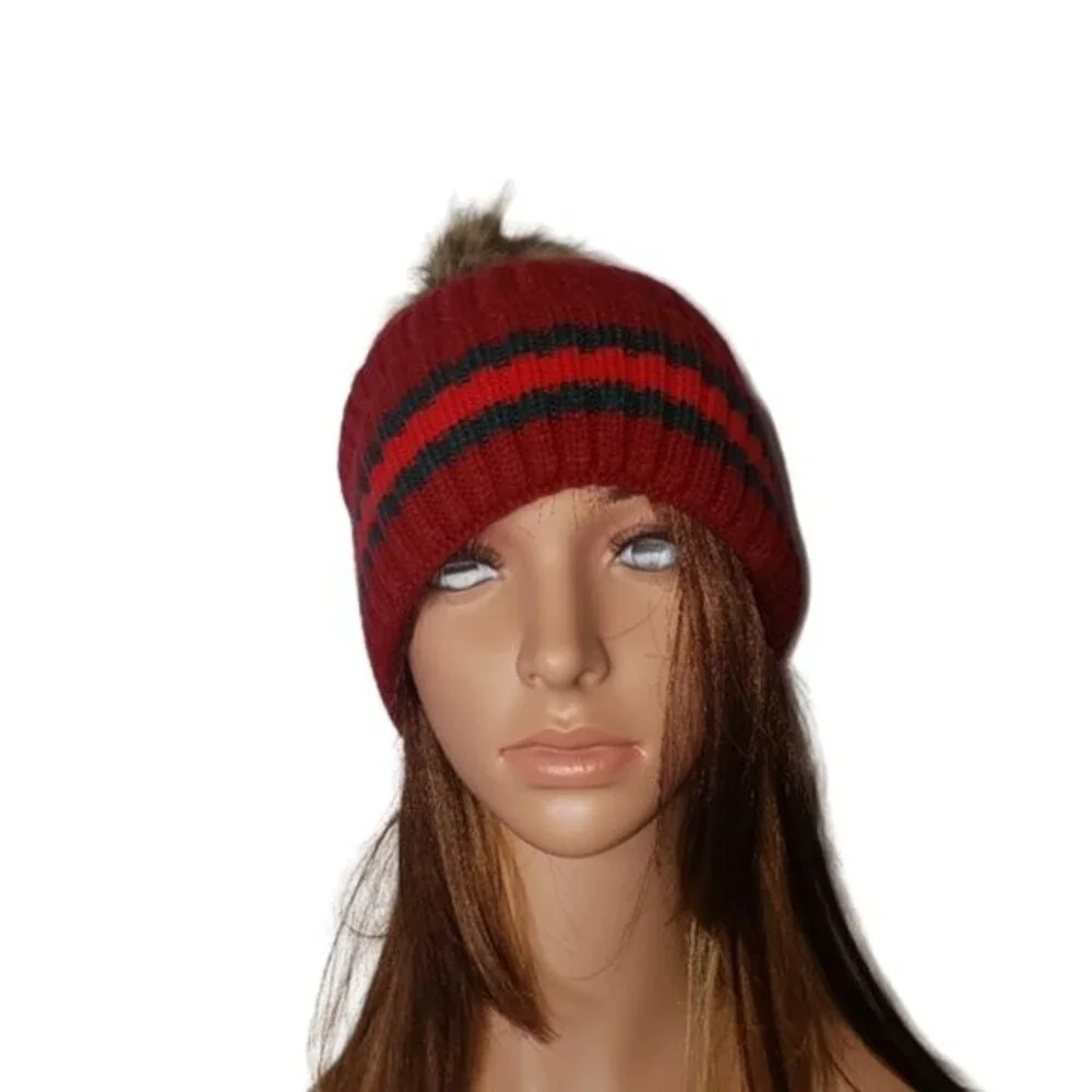 MAROON WINTER  FAUX FUR  POM POM HAT